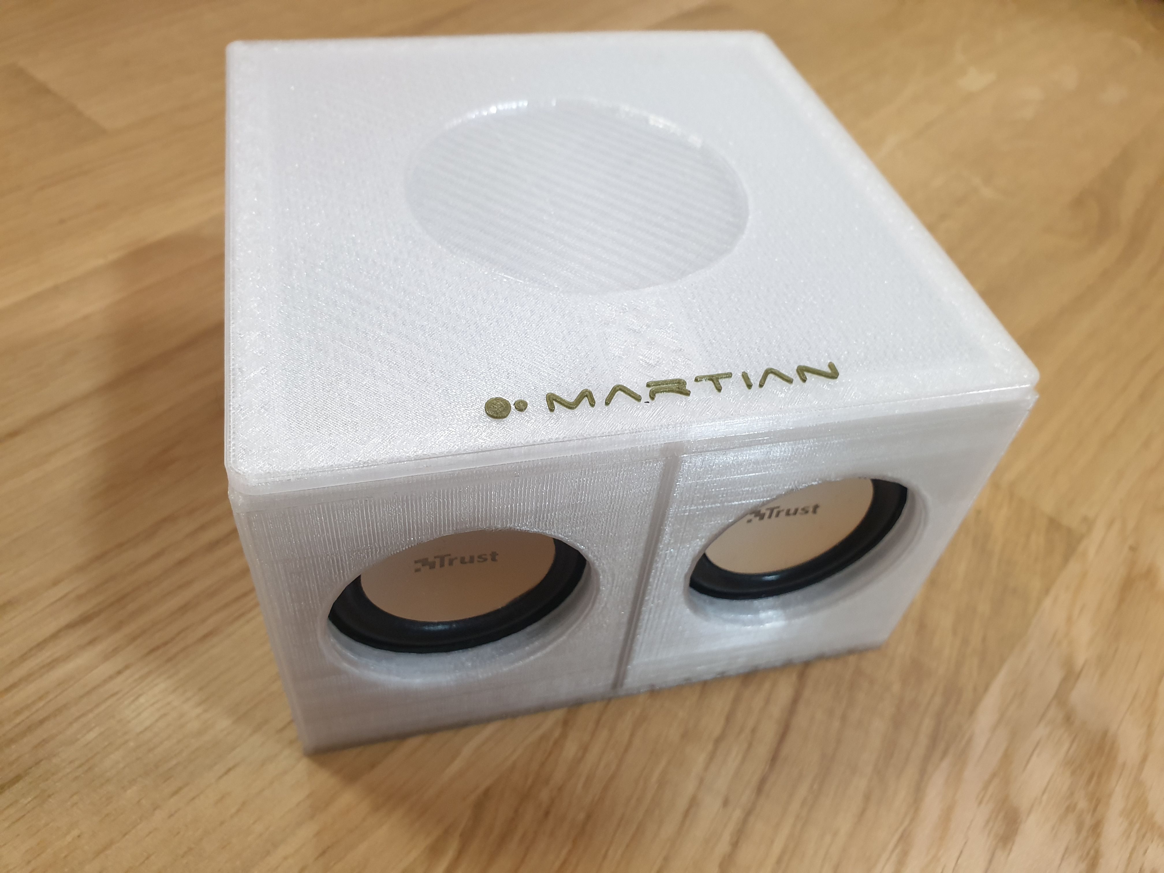 Modular Bluetooth / WIFI Speaker Device based on Raspberry Pi (created with MartianMicro.com)